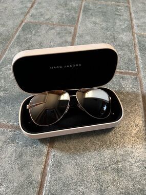 Marc Jacobs Aviator Sunglasses in Black and Gold-Tone